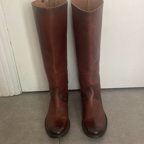 Basically new Frye Melissa Button Back Zip Leather
Boot Size 6 MSRP $388 - Picture 1 of 7